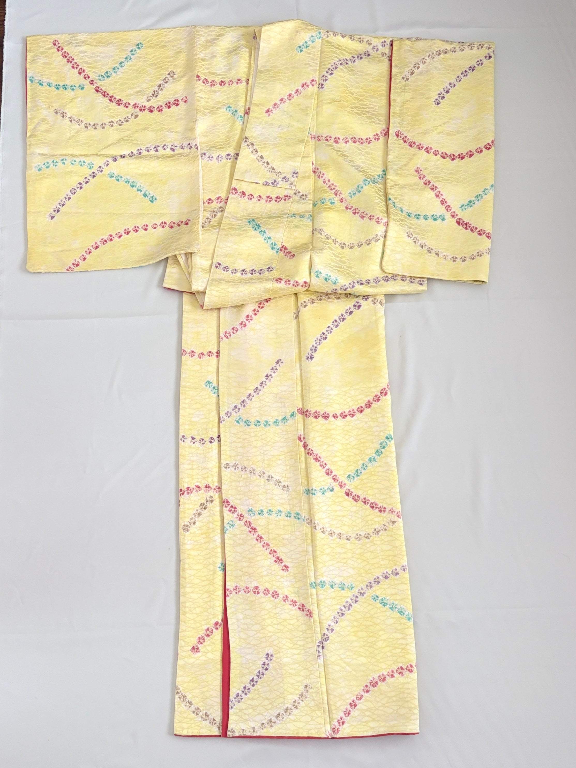Lot de 5 Kimonos Vintage ( Série A)  — Sélection Exclusive