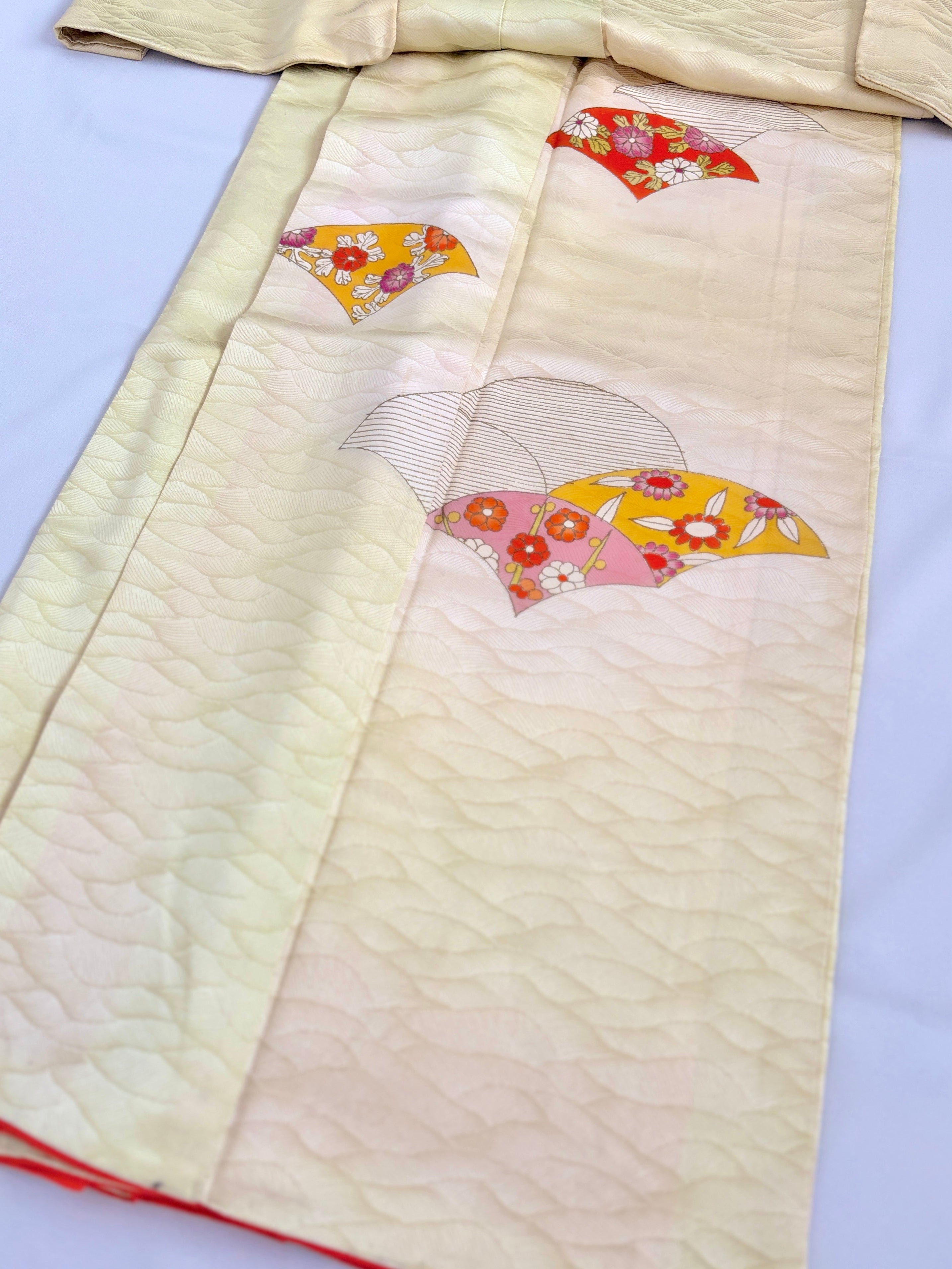 Lot de 5 Kimonos Vintage ( Série B)  — Sélection Exclusive