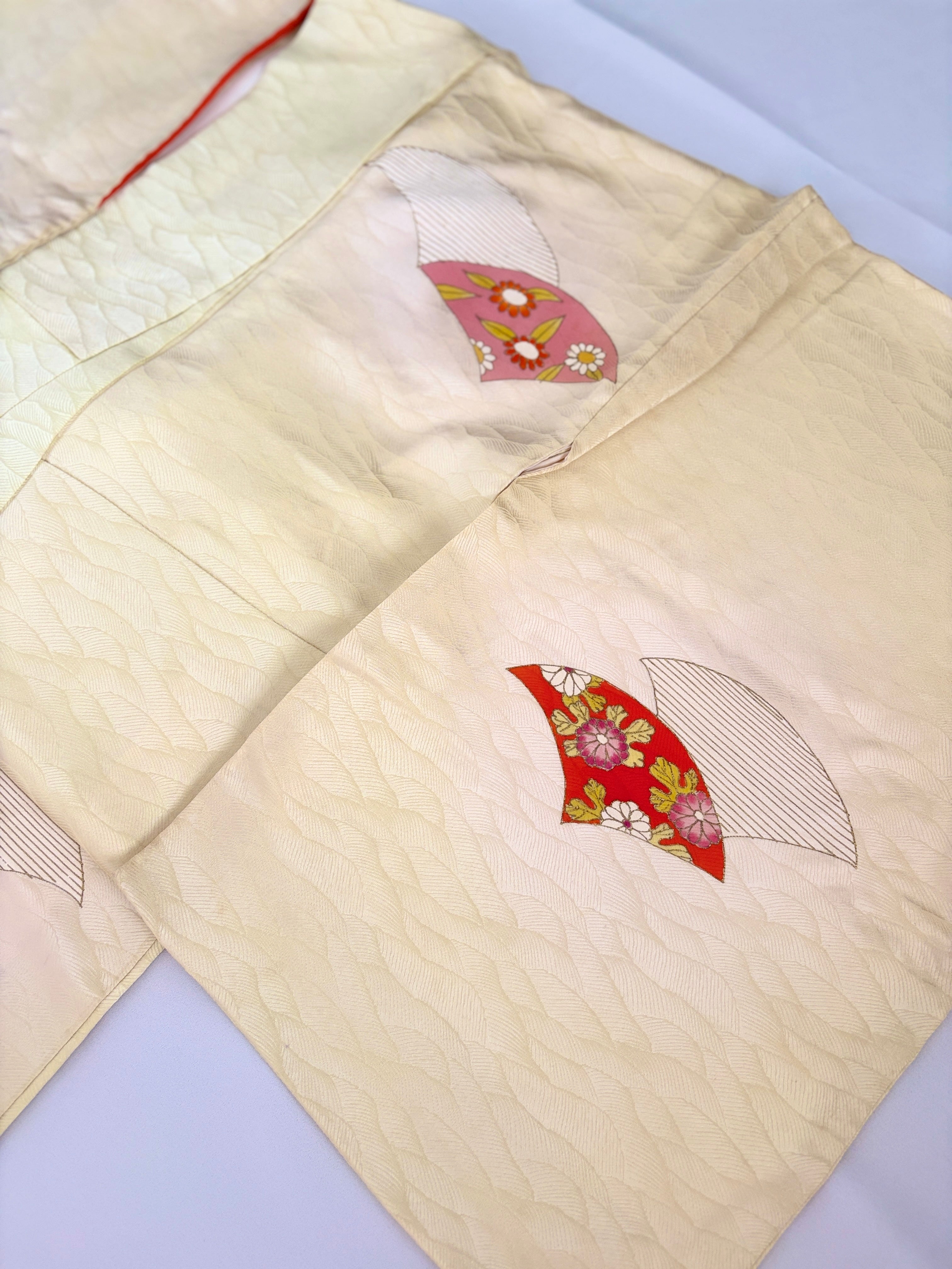 Lot de 5 Kimonos Vintage ( Série B)  — Sélection Exclusive